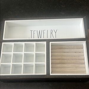RAE DUNN Jewelry Organizer Box. GUC.